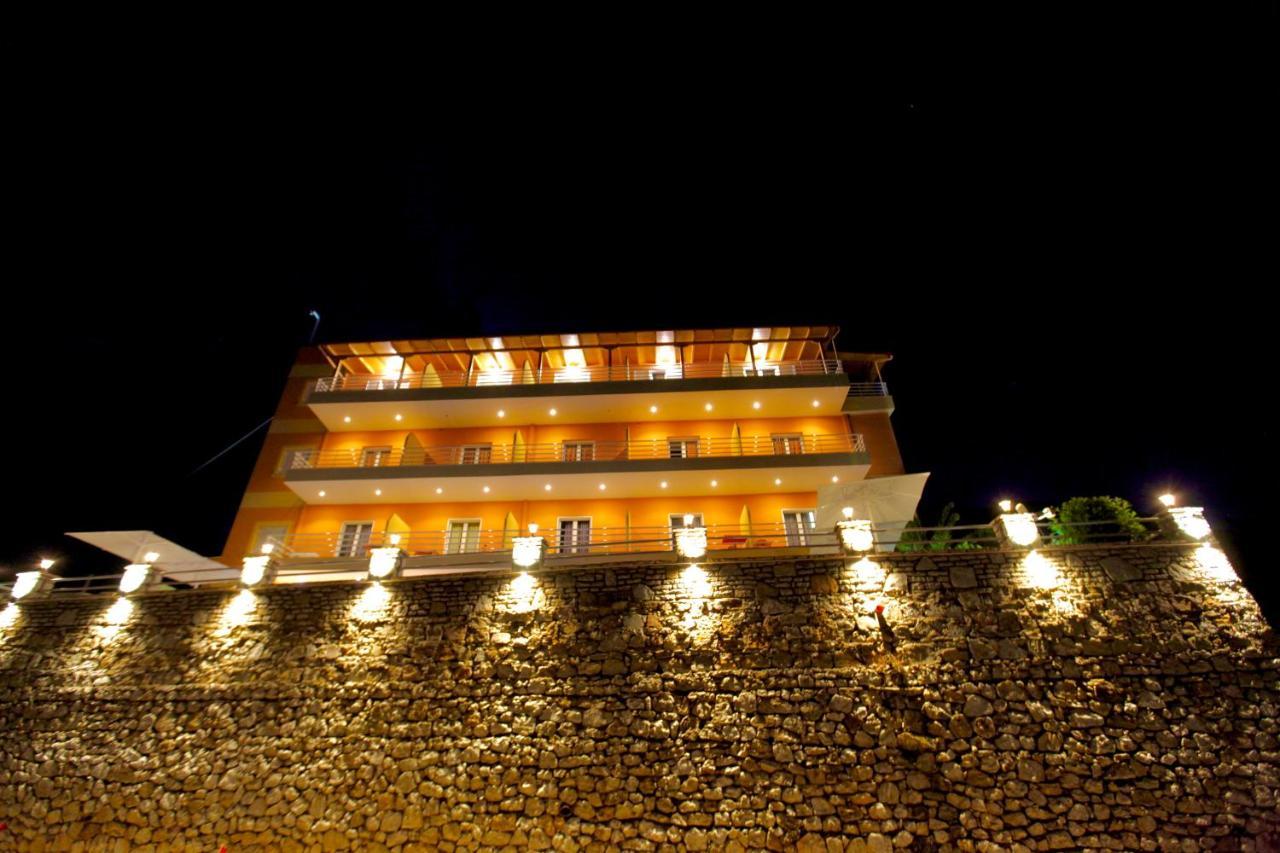 Karos Hotel Llaman Himarë Eksteriør billede