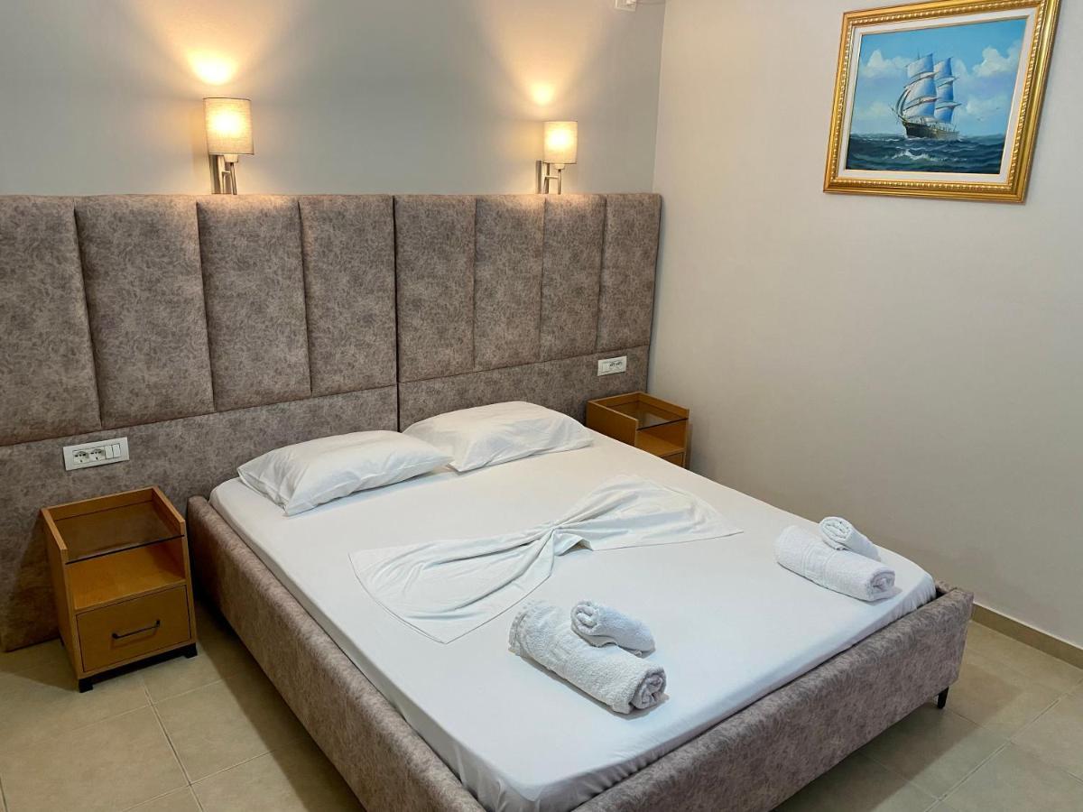 Karos Hotel Llaman Himarë Eksteriør billede