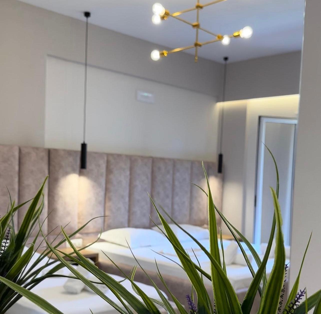 Karos Hotel Llaman Himarë Eksteriør billede