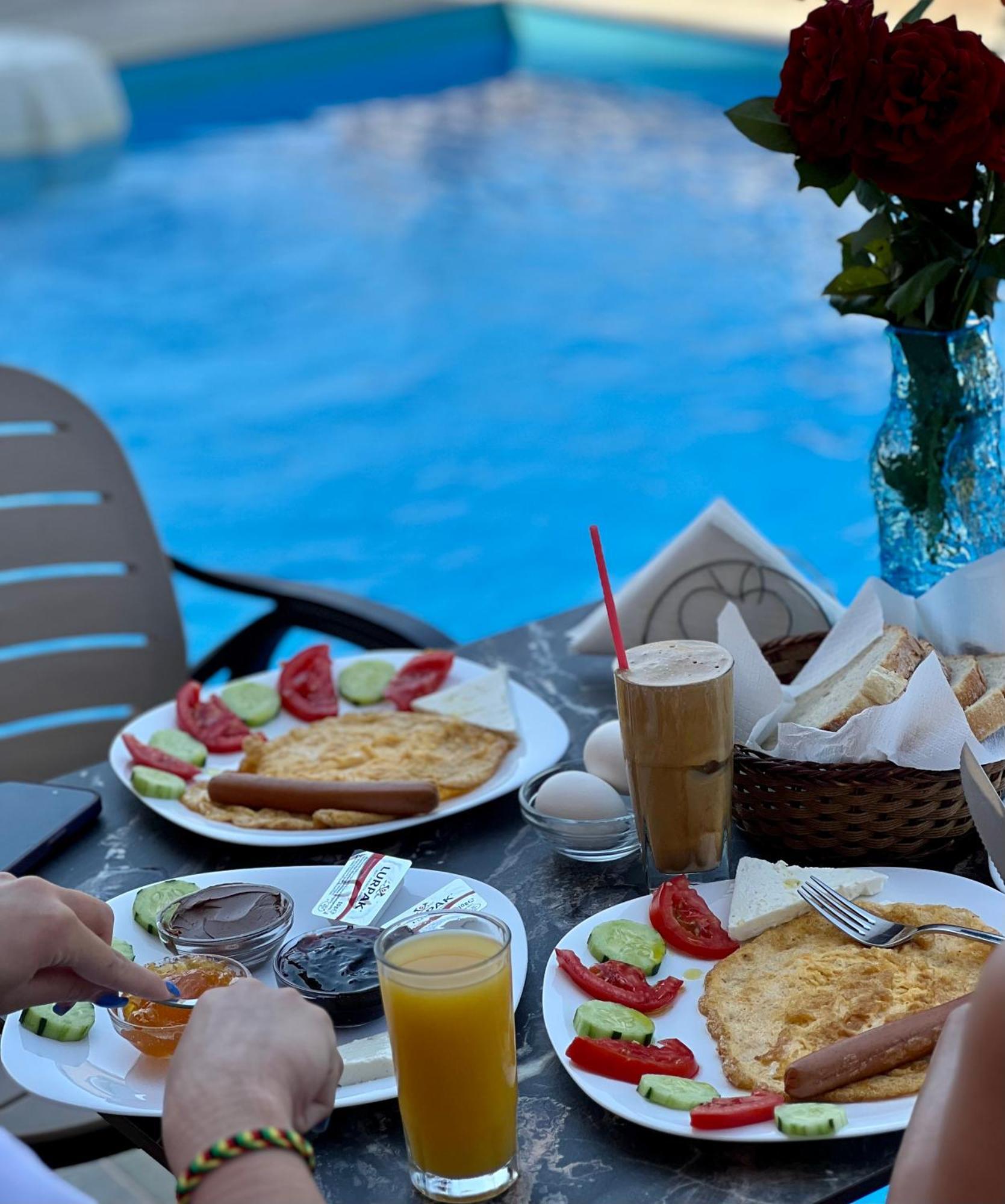 Karos Hotel Llaman Himarë Eksteriør billede