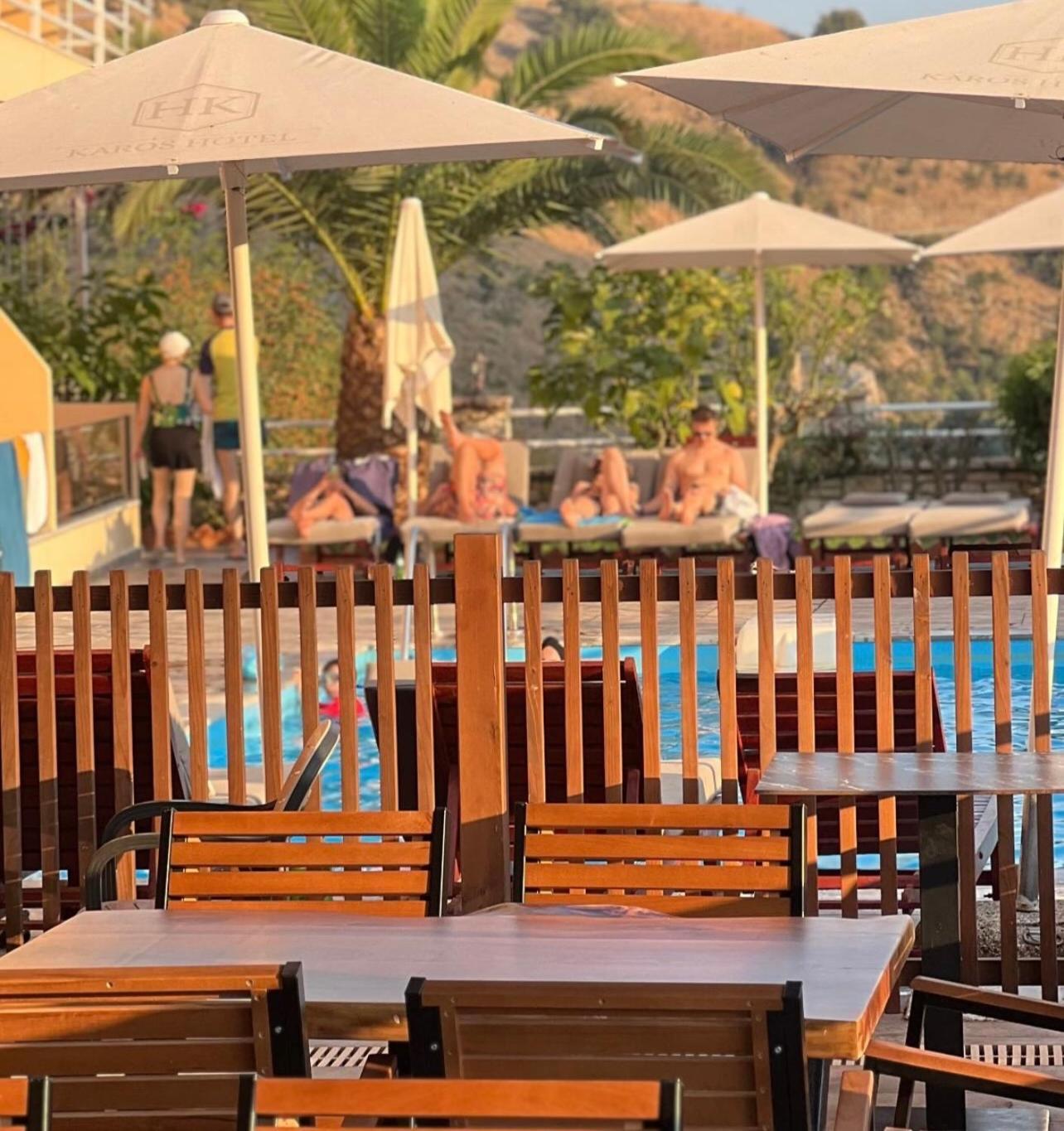 Karos Hotel Llaman Himarë Eksteriør billede